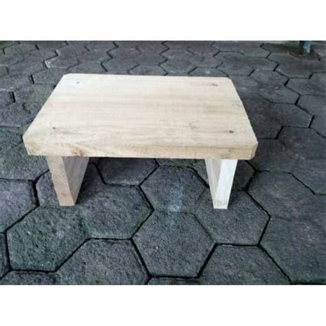 Bapak tua ini terlihat sangat bahagia ketika pekerjaan membuat kursi jongkoknya yang aneh selesai. Jual Bangku Pendek Kursi Jongkok Kayu Dingklik - Jakarta ...