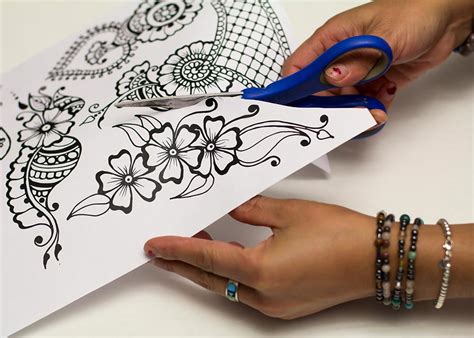 Henna Designs The Fun And Easy Way With Stencils Hennacity