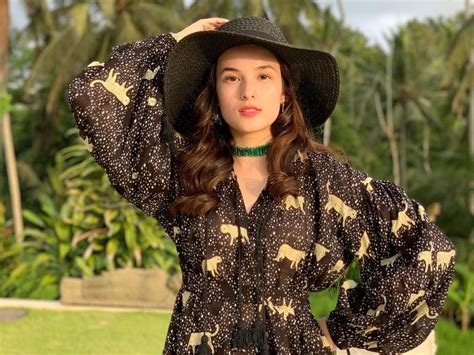 Baru Saja Dilamar Yuk Intip Sederet Prestasi Chelsea Islan Beauty