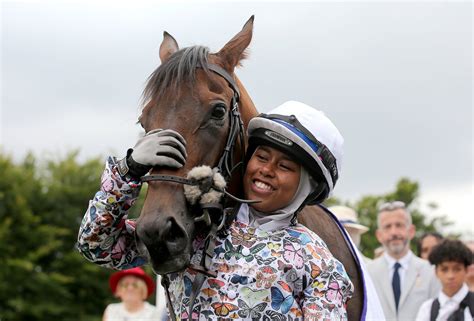 Somali Khadijah Mellah Uks First Female Muslim Jockey Wins Debut Race At Glorious Goodwood