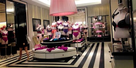 Takes Aim At Victorias Secret With Its Own 10 Bras Wsj
