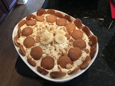 Dump the entire pudding mixture over that first layer of chessman cookies and pat down to evenly distribute. Paula Deen's banana pudding recipe!!! Fabulous, my husband ...