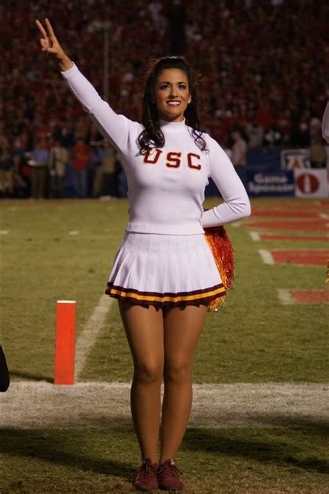 Usc Trojan Cheerleader Keli Snyder College Football Uniforms Usc Trojans Football College