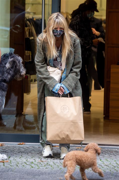 Her career as a top fashion model and swimsuit star began almost by. HEIDI KLUM Out Shopping in Berlin 10/24/2020 - HawtCelebs