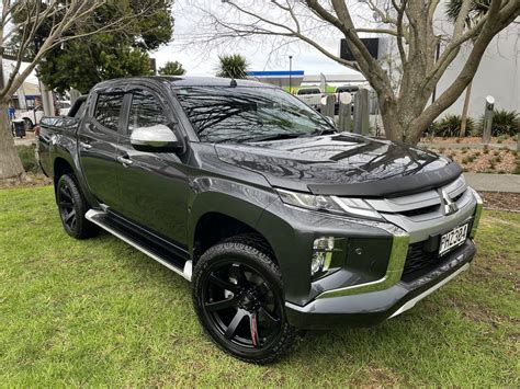 Mitsubishi Triton 2022 Dc Glxr 6at 24d Auto Diesel