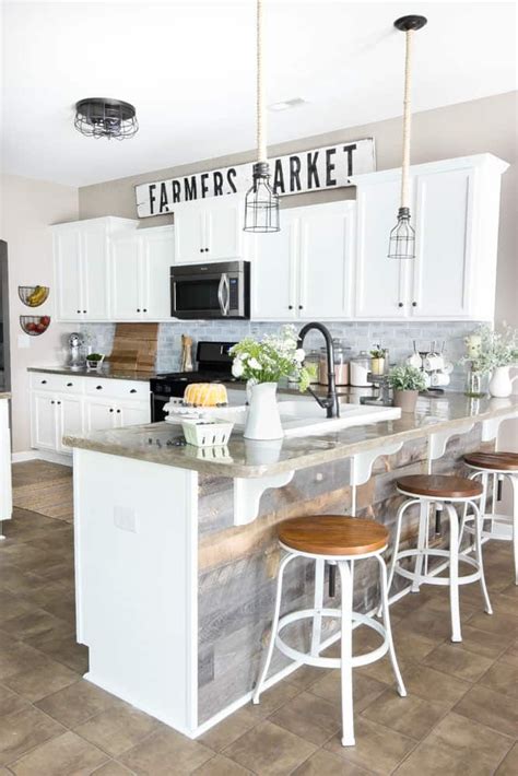 Even if you're not handy, you can get a hardware store to cut the lumber for you. How to Decorate Above Kitchen Cabinets - 20 Ideas in 2020 | Farmhouse kitchen design ...