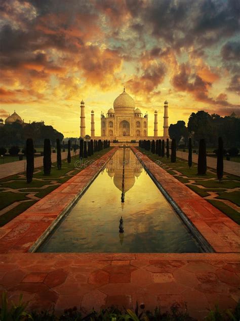 Sunset On The Taj Mahal Mausoleum In The City Of Agra Stock Photo