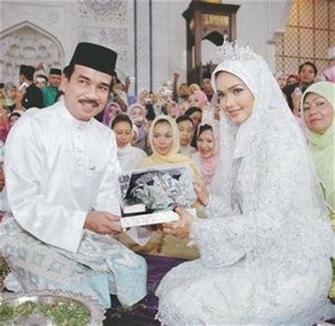 Make social videos in an instant: Perkahwinan-1Malaysia: Perkahwinan Siti Nurhaliza & Datuk ...