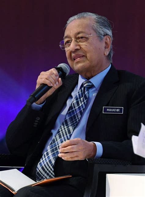 Prime minister tun dr mahathir mohamad unveiled the visit malaysia 2020 logo at the kuala lumpur international airport earlier today and set a target of 30 million tourist arrivals for next year. Sanctions hurt people, affect trades - Dr Mahathir - Prime ...