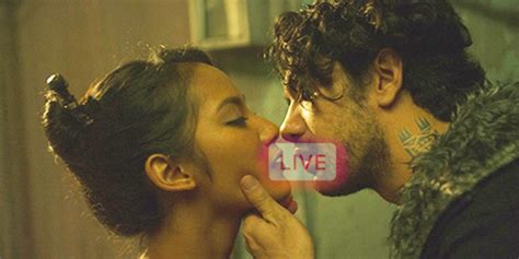 Duh 6 Pasangan Artis Ini Ciuman Live Di Instagram Lemoot