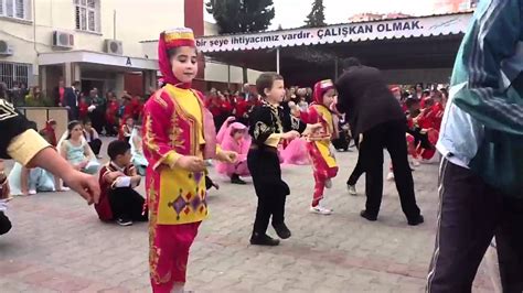 23 nisan gösterileri tuttu fırlattı kalbimi ve olmamışmı. 23 Nisan gösterileri - YouTube