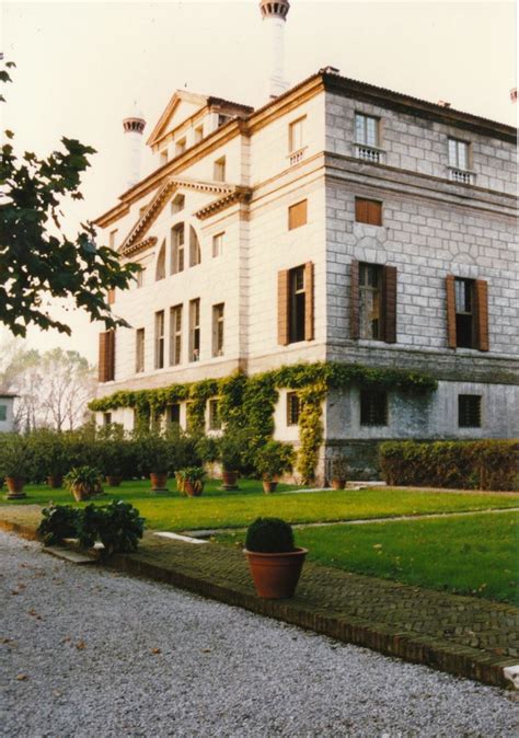 Villa foscari in mira is the most beautiful country mansion of patricians from venice. Villa_Foscari_0003 | Andrea palladio, Villa, Architecture