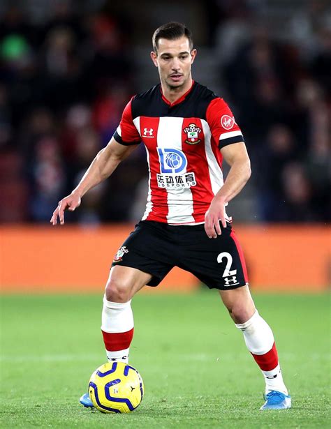 Arsenal football club official website: Arsenal complete loan signing of Southampton full-back ...