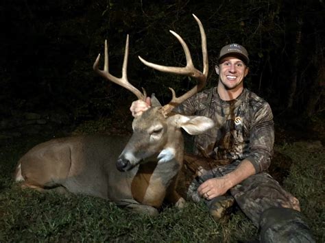 Suburban Whitetail Hunt - Atlanta, GA - Trips4Trade