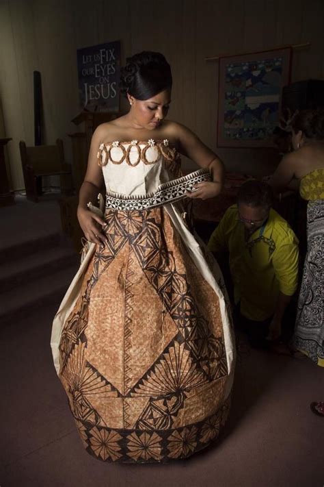 House Of Fiji Wedding Attire Wedding Gowns Tapas Polynesian Wedding