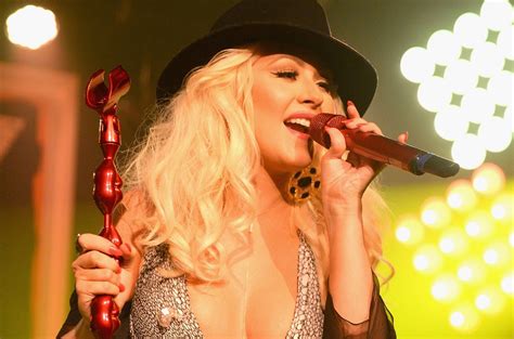 Christina Aguilera Divulges Singing Tips And Career Lessons In Her New Masterclass Exclusive