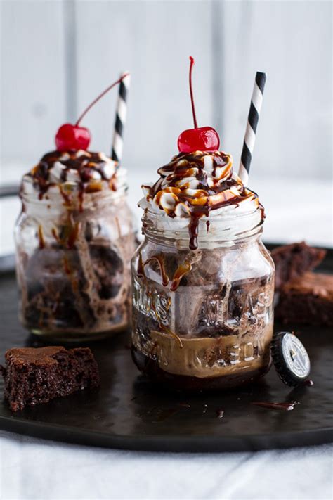 Impressive Ice Cream Sundaes That You Can Make At Home