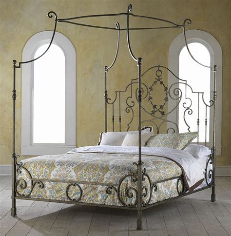Samani wrought iron canopy bed. HH11-136-MA-Couronne King Metal Bed