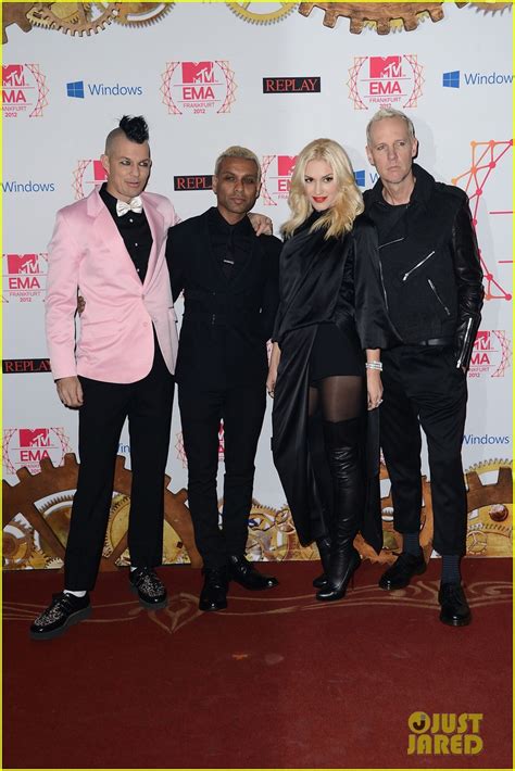 Gwen Stefani No Doubt Mtv Emas Red Carpet Photo
