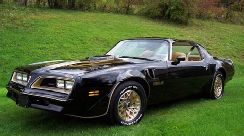 Top 10 Best Classic Muscle Cars