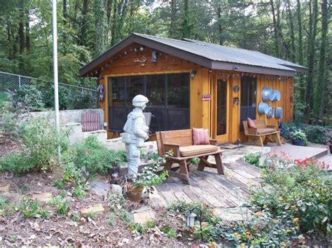 Retired Army Generals Getaway Tiny Cabin And Office