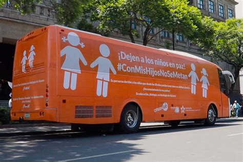Autobús Que Va Contra Los Derechos Sexuales Recorre Puebla