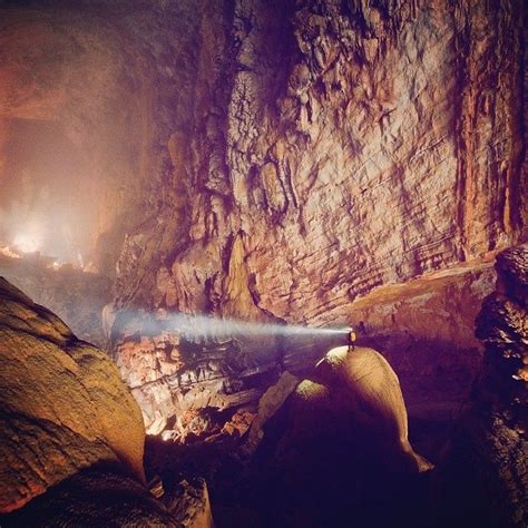 Vietnamese Farmer Discovers A Spectacular World Sơn Đoòng Cave