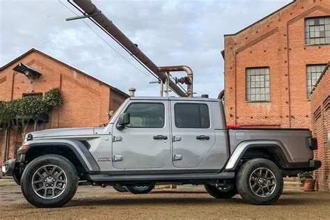 Jeep Gladiator Pickup Truck Review First Drive Impressions Gearjunkie