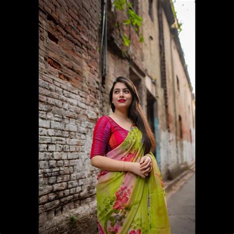 💖arpita Saha💖 Kolkata Blogger On Instagram “saree From Neelambasuhandpaintedcreations