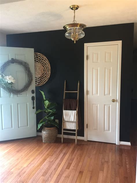20 Black And White Accent Wall Decoomo