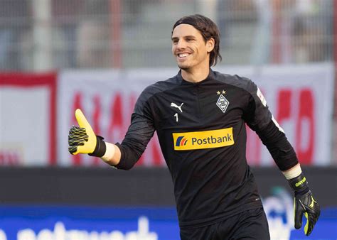 Yann sommer (born 17 december 1988) is a swiss footballer who plays as a goalkeeper for german club borussia mönchengladbach, and the switzerland national team. Borussia Mönchengladbach: Yann Sommer verlängert Vertrag ...