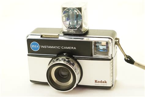 Kodak Instamatic 255x Camera House