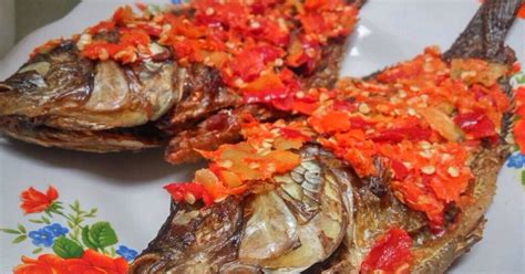 Maybe you would like to learn more about one of these? Resep Ikan penyet sambel sangar oleh Dapoer aeni - Cookpad