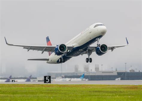 Delta Issues Travel Waiver Due To Forecasted Weather In Northeastern Us