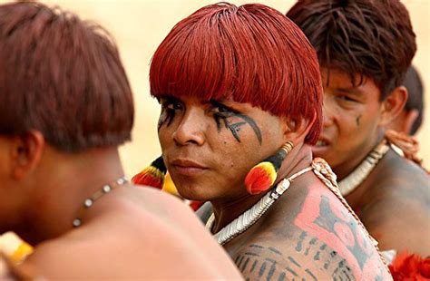 Kamayura Tribe Tribal Face Paints Crown Pictures Tribal Makeup Photograph Video Xingu