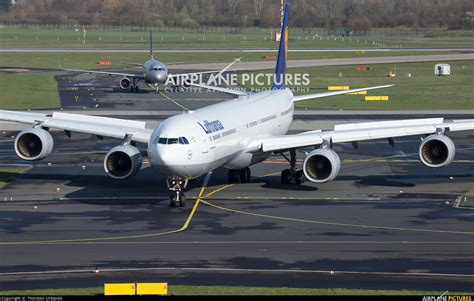 D Aiht Lufthansa Airbus A340 600 At Düsseldorf Photo Id 698895