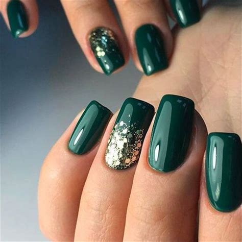 Elegant Emerald Christmas Green Nail Designs You Shoud Do For The