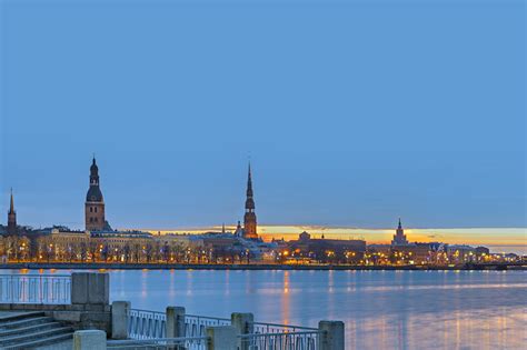 Die letten zählen zu den ostbalten mit folgenden dialekten: Geldanlage im europäischen Ausland: Ländervorstellung Lettland