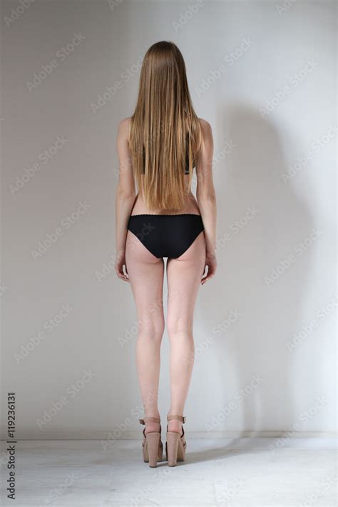 Afbeeldingen Voor Nude Standing White Background Afbeeldingen My XXX