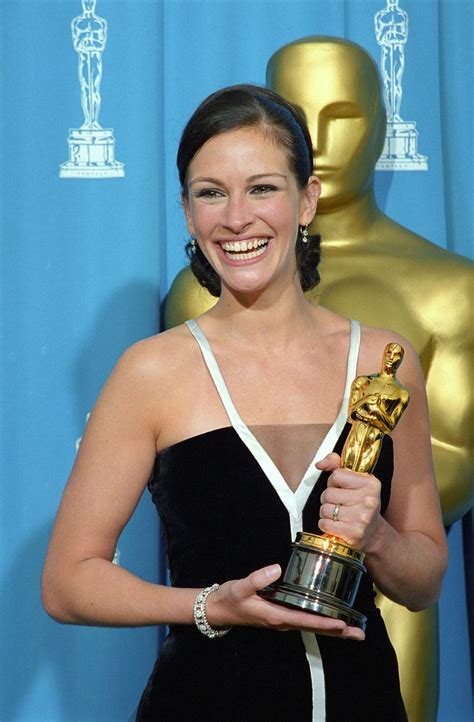 Julia Roberts Winner Of The Best Actress Academy Award For Erin