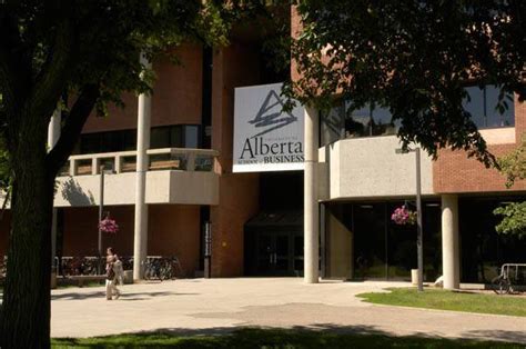 University Of Alberta School Of Business Canada 海外留学提携校 名古屋商科大学
