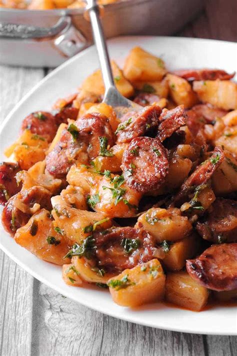 Jul 23, 2018 · fry your onion & apple until golden, add your garlic to fry for a further minute, then pour in your beef stock + cornstarch and chopped tomatoes. Homemade Chicken And Apple Smoked Sausages : Chicken-Apple ...