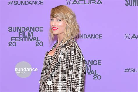 Taylor swift net worth is the biggest award for her, her huge fan following is also a type of award. Taylor Swift's Career Success Could Be Due to the Group of ...
