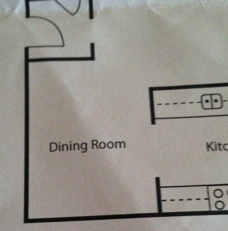 They want to separate one room into a few smaller ones. how to turn diningroom into bedroom in an apartment ...