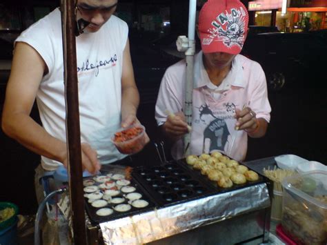 The victim who is 20 years old said that she was walking when she felt some dampness at the back of her clothes, harian metro reported. SS2 Pasar Malam (Monday) Japanese Takoyaki - Food Point of ...