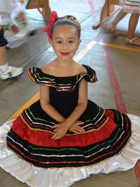 Traditional Mexican Girl Dresses Photos Cantik