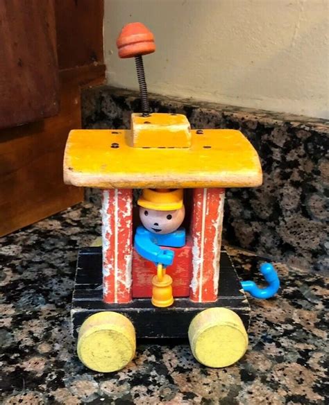 Fisher Price Vintage Train Huffy Puffy Wooden 999 Pull Toy Caboose Car