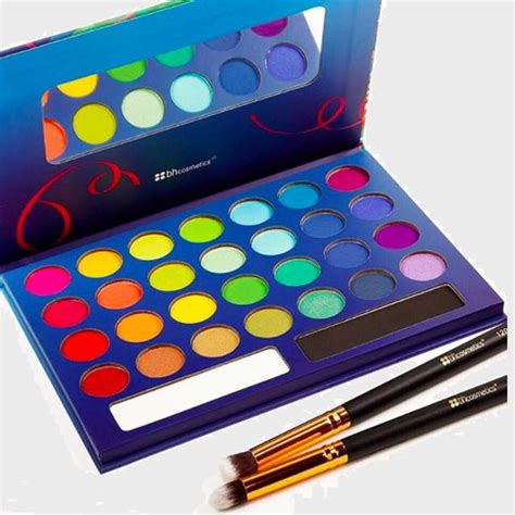 32 Amazing Makeup Palettes That Are Almost Too Pretty To Use