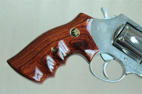 Taurus Revolver Grips Medium Large Frame Sqbutt Fit Model 44 Etsy