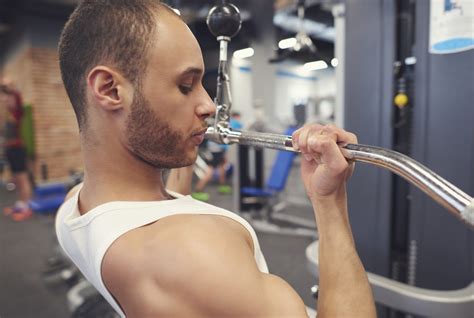 ćwiczenia Na Biceps Bez Sprzętu - Ćwiczenia na biceps, które możesz zrobić w domu bez sprzętu - Polski